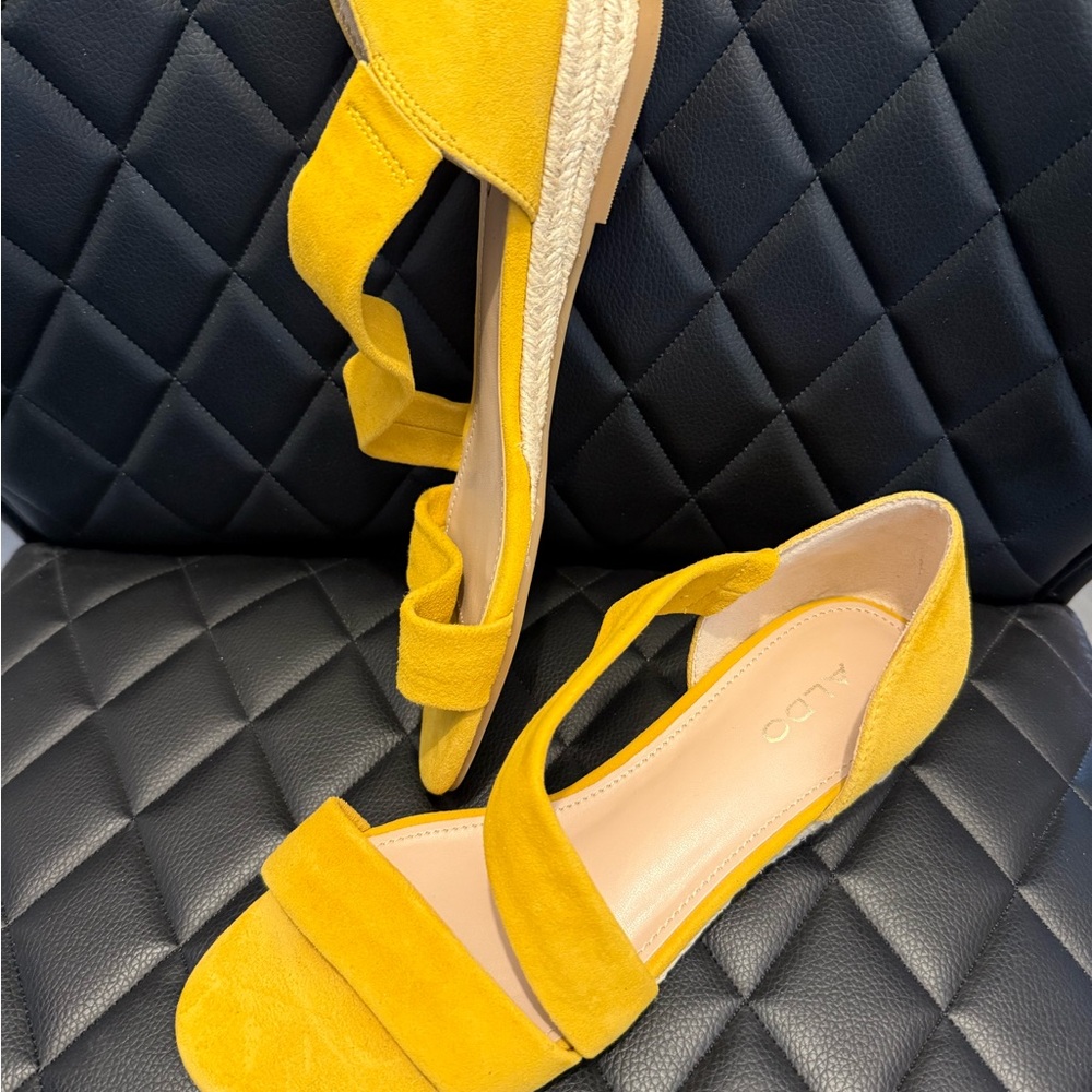NWT Aldo Bright Mustard Yellow Sandals